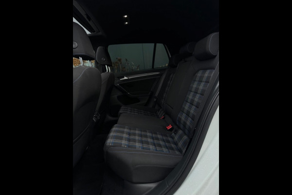 Volkswagen Golf 1.4 TSI PHEV GTE PANO NAVI CLIMATE PDC LED ACC SPORTVELGEN