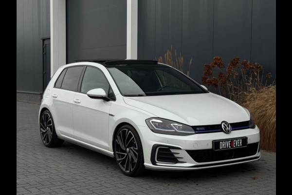 Volkswagen Golf 1.4 TSI PHEV GTE PANO NAVI CLIMATE PDC LED ACC SPORTVELGEN