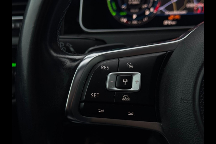 Volkswagen Golf 1.4 TSI PHEV GTE PANO NAVI CLIMATE PDC LED ACC SPORTVELGEN