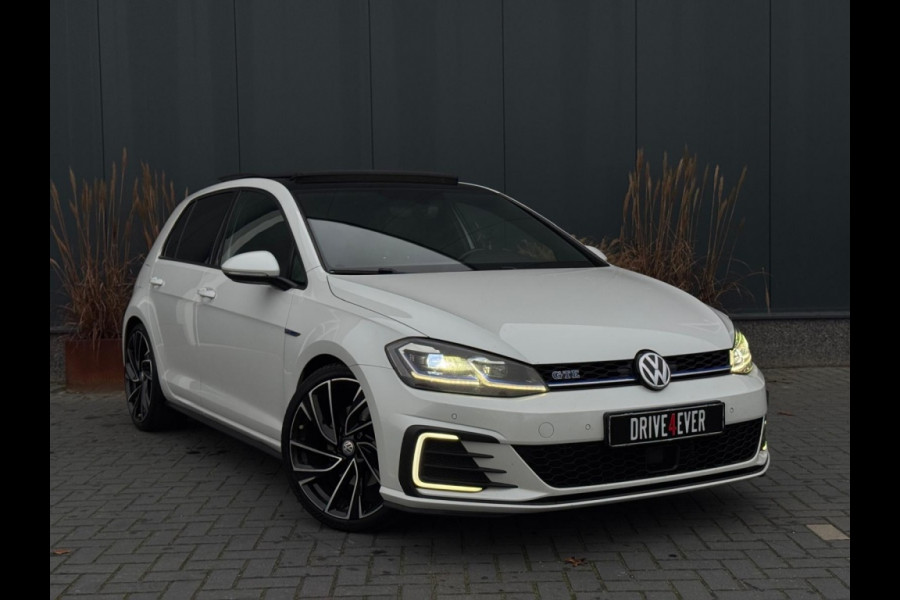 Volkswagen Golf 1.4 TSI PHEV GTE PANO NAVI CLIMATE PDC LED ACC SPORTVELGEN