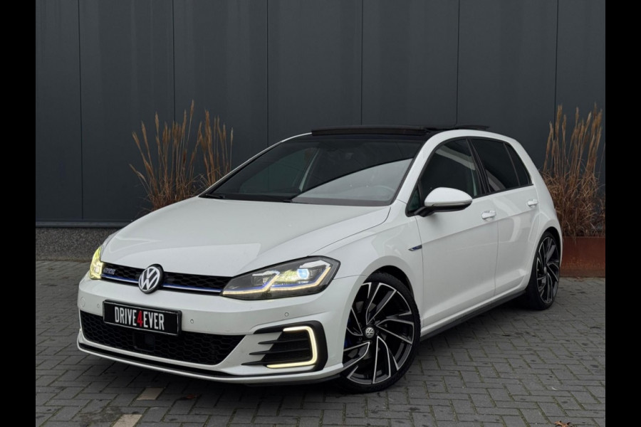 Volkswagen Golf 1.4 TSI PHEV GTE PANO NAVI CLIMATE PDC LED ACC SPORTVELGEN