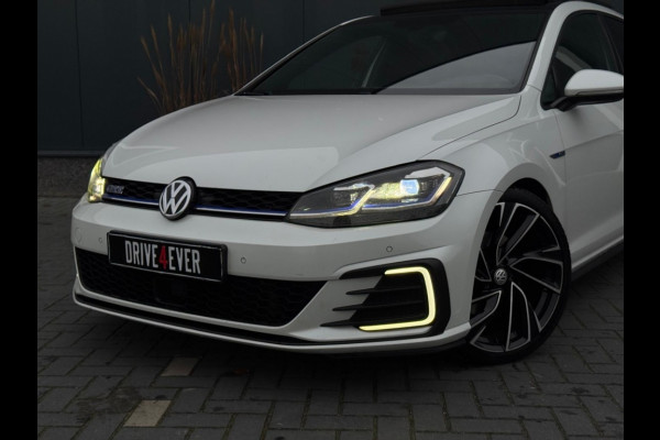 Volkswagen Golf 1.4 TSI PHEV GTE PANO NAVI CLIMATE PDC LED ACC SPORTVELGEN