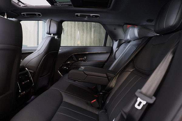 Land Rover Range Rover Sport 3.0 P460e Dynamic HSE PHEV / Head Up / 360 Camera / Softclose / Acc / Open Pano / Trekhaak / 23 Inch