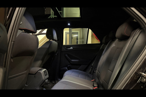 Volkswagen T-Roc 1.5 TSI Sport Business 3X R-Line PANO|VIRTUAL|DEALER ONDERHOUDEN|CARPLAY|CAMERA|SFEERVERLICHTING|NL AUTO|