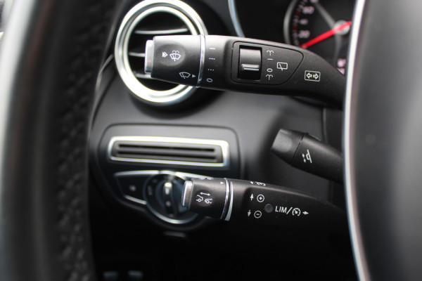 Mercedes-Benz GLC Coupé 250 4MATIC Business Solution AMG / Camera / Burmester / Memory Seats / Leer&Alcantara / 19'' / Dodehoek / Navigatie / Stoelverwarming / Cruise Control