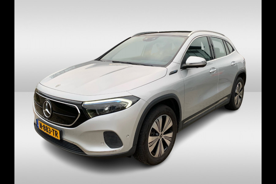 Mercedes-Benz EQA 250 Business Solution AMG 67 kWh / Full option! / Trekhaak / Panoramadak / 360Camera / Head-up / Burmester / Half leder / 18'' / CarPlay / Navigatie / Dodehoek / DAB / Stoelverwarming / ACC