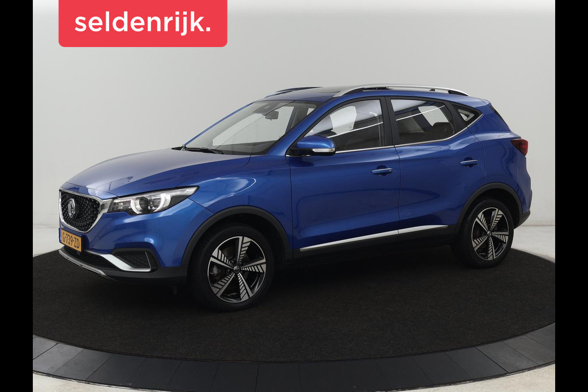 MG Mg Zs EV Luxury 45 kWh | Panoramadak | Adaptive cruise control | Climate control | Leder | Stoelverwarming | Navigatie | Camera | Carplay