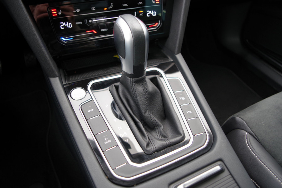 Volkswagen Passat Variant 1.4 TSI 218 PK GTE Business PHEV, Panoramadak, Adap. Cruise Control, Winterpakket