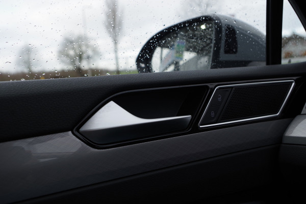 Volkswagen Passat Variant 1.4 TSI 218 PK GTE Business PHEV, Panoramadak, Adap. Cruise Control, Winterpakket