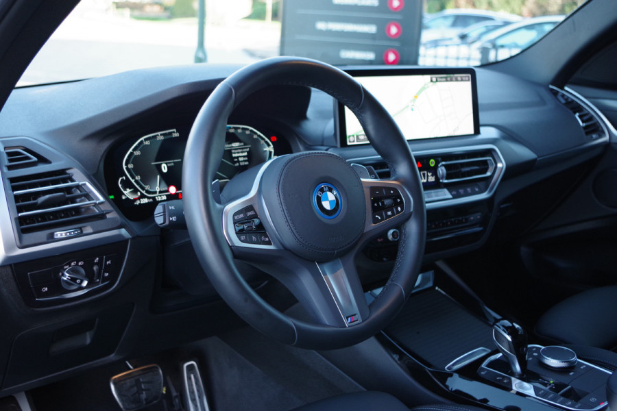 BMW X3 xDrive30e 293 PK M-Sport PHEV, Panoramadak, Leder, Head-Up, Memory
