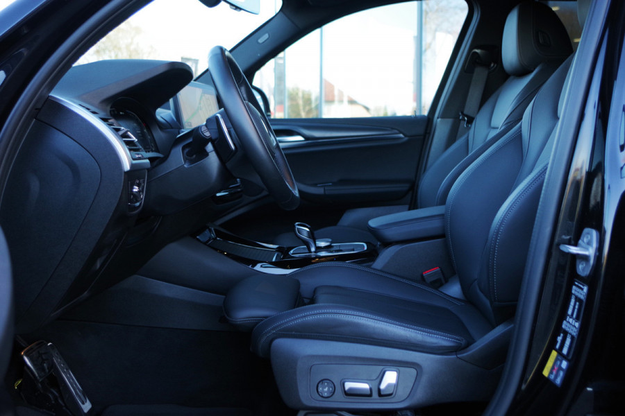 BMW X3 xDrive30e 293 PK M-Sport PHEV, Panoramadak, Leder, Head-Up, Memory