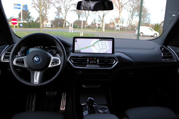 BMW X3 xDrive30e 293 PK M-Sport PHEV, Panoramadak, Leder, Head-Up, Memory