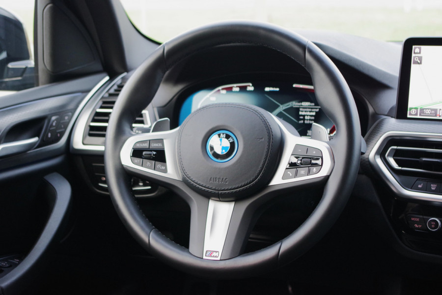 BMW X3 xDrive30e 293 PK M-Sport PHEV, Panoramadak, Leder, Head-Up, Memory