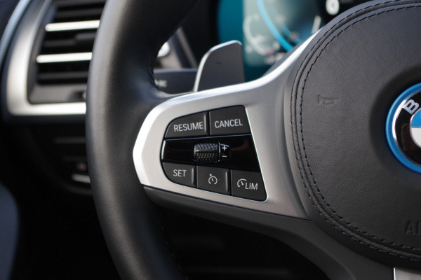 BMW X3 xDrive30e 293 PK M-Sport PHEV, Panoramadak, Leder, Head-Up, Memory