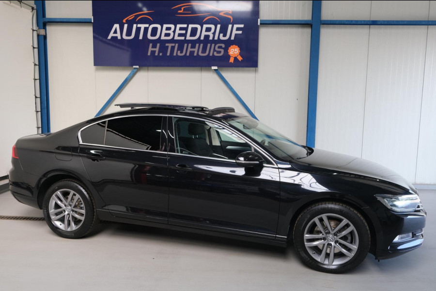 Volkswagen Passat 1.6 TDI Comfortline Business Automaat - Airco, Cruise, Schuifdak, Navi, PDC.