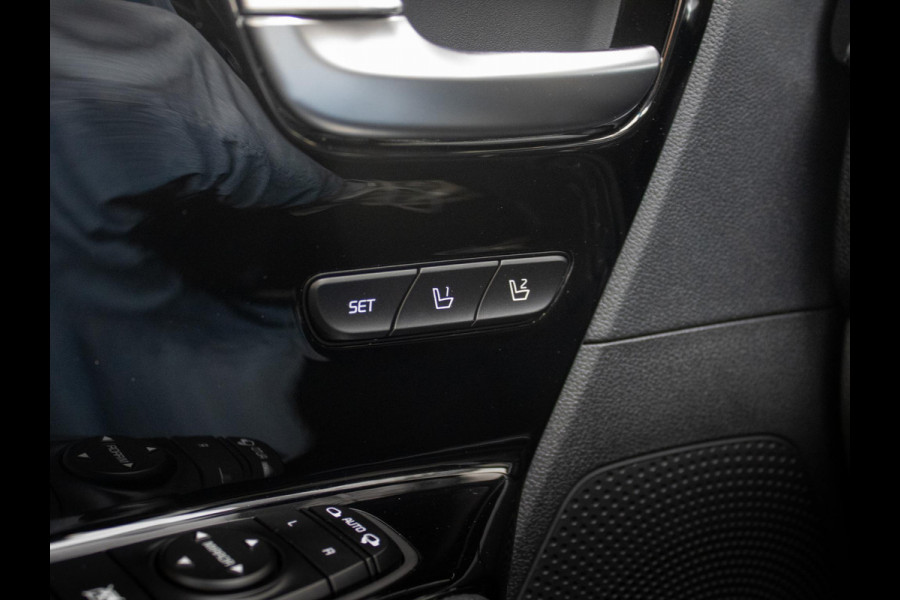 Kia e-Niro ExecutiveLine 64 kWh | Trekhaak | 3 Fase | Stoel en stuurverwarming |