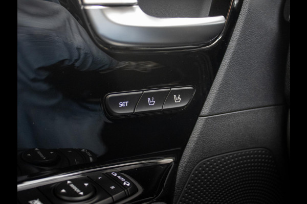 Kia e-Niro ExecutiveLine 64 kWh | Trekhaak | 3 Fase | Stoel en stuurverwarming |