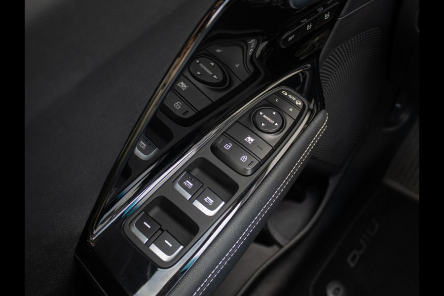 Kia e-Niro ExecutiveLine 64 kWh | Trekhaak | 3 Fase | Stoel en stuurverwarming |