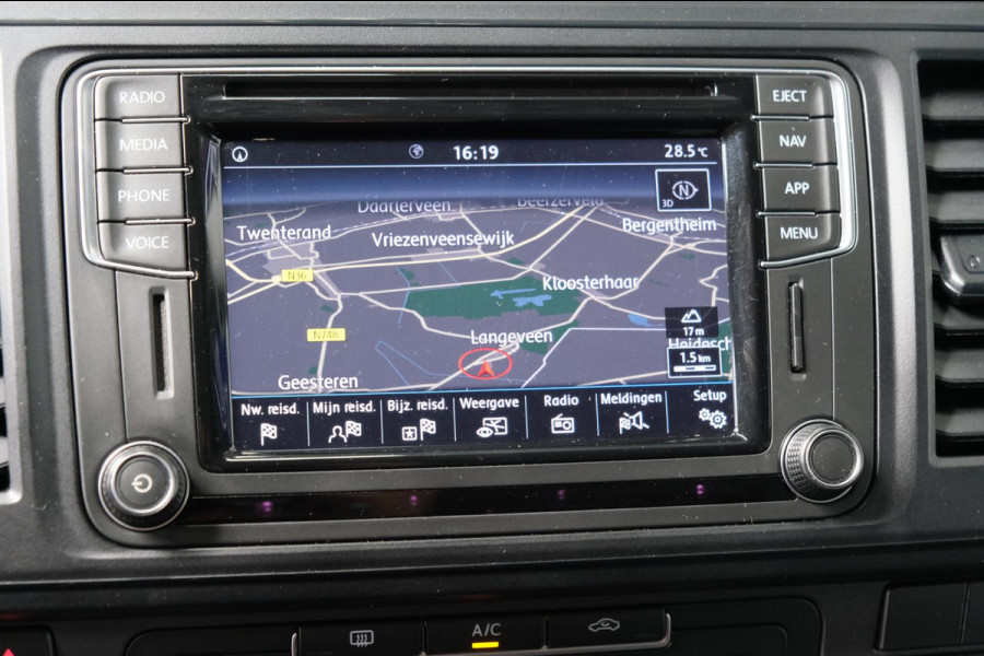 Volkswagen Transporter 2.0 TDI L2H1 Highline Automaat - N.A.P. Airco, Cruise, PDC, Navi, Camera, Trekhaak.