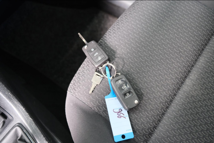 Volkswagen Caddy 1.0 TSI 5p - N.A.P. Airco, Cruise, Navi, Trekhaak.