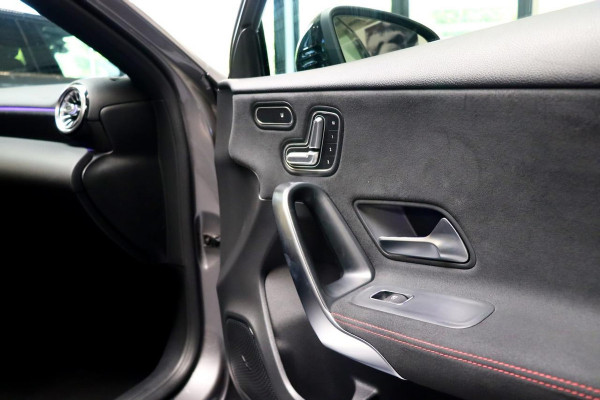Mercedes-Benz A-Klasse 180d Premium + AMG|PANO|Sfeer|CAM