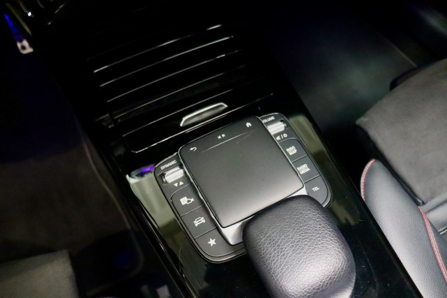 Mercedes-Benz A-Klasse 180d Premium + AMG|PANO|Sfeer|CAM