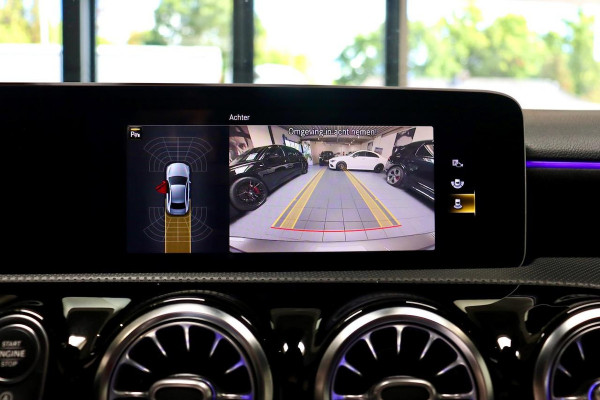 Mercedes-Benz A-Klasse 180d Premium + AMG|PANO|Sfeer|CAM