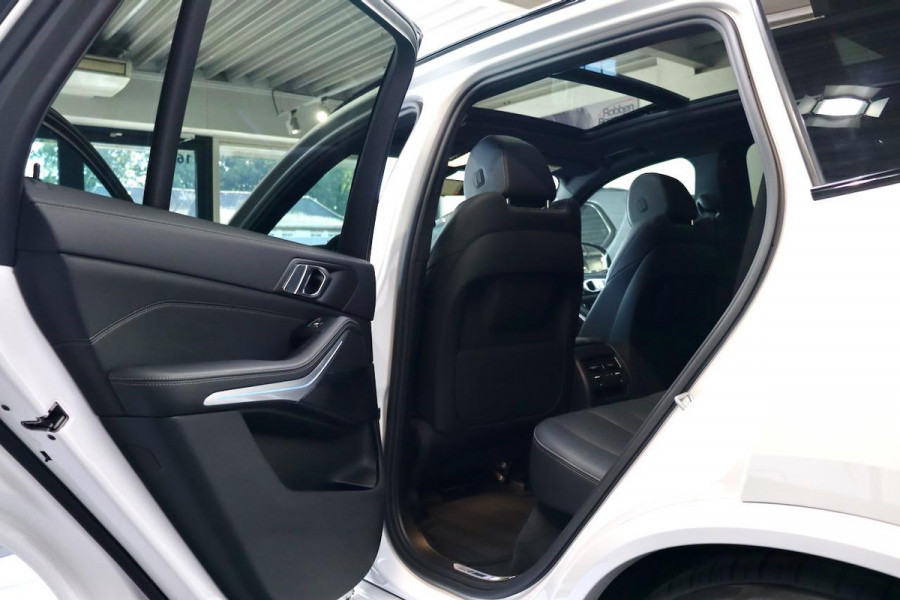 BMW X5 xDrive45e M Sport|PANO|22''|AKRA|AERO Body Maxton