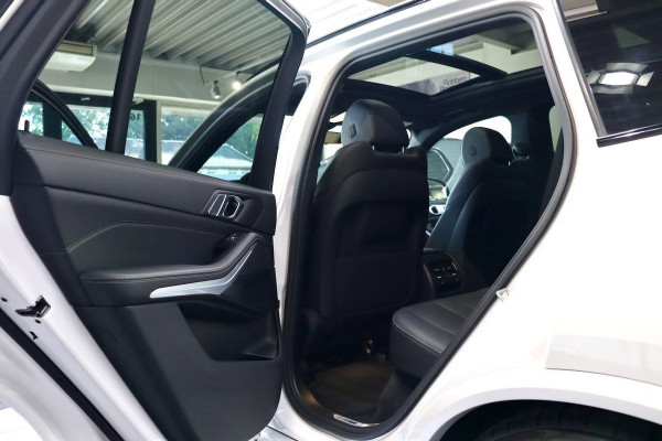 BMW X5 xDrive45e M Sport|PANO|22''|AKRA|AERO Body Maxton