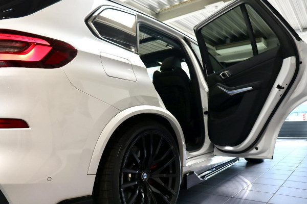 BMW X5 xDrive45e M Sport|PANO|22''|AKRA|AERO Body Maxton