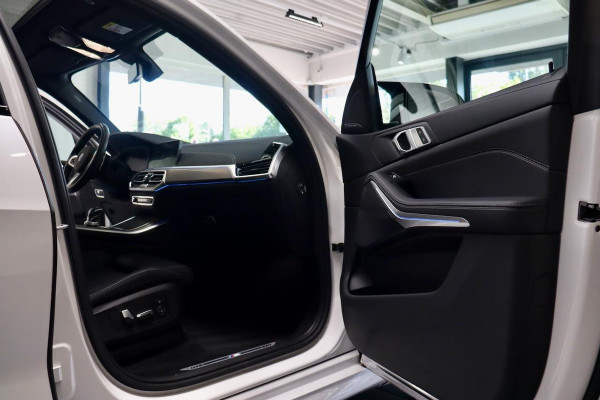 BMW X5 xDrive45e M Sport|PANO|22''|AKRA|AERO Body Maxton