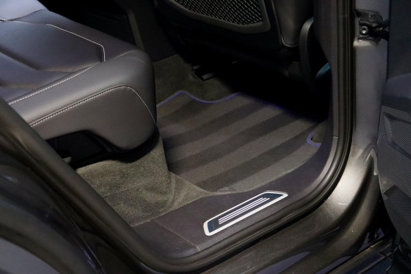 Volkswagen Touareg 3.0 TSi eHybrid R 4M PANO|TrkHk|22''