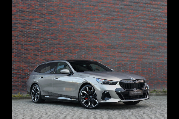 BMW 5 Serie Touring 550e xDrive | Oxid Grey - M Sport Pro