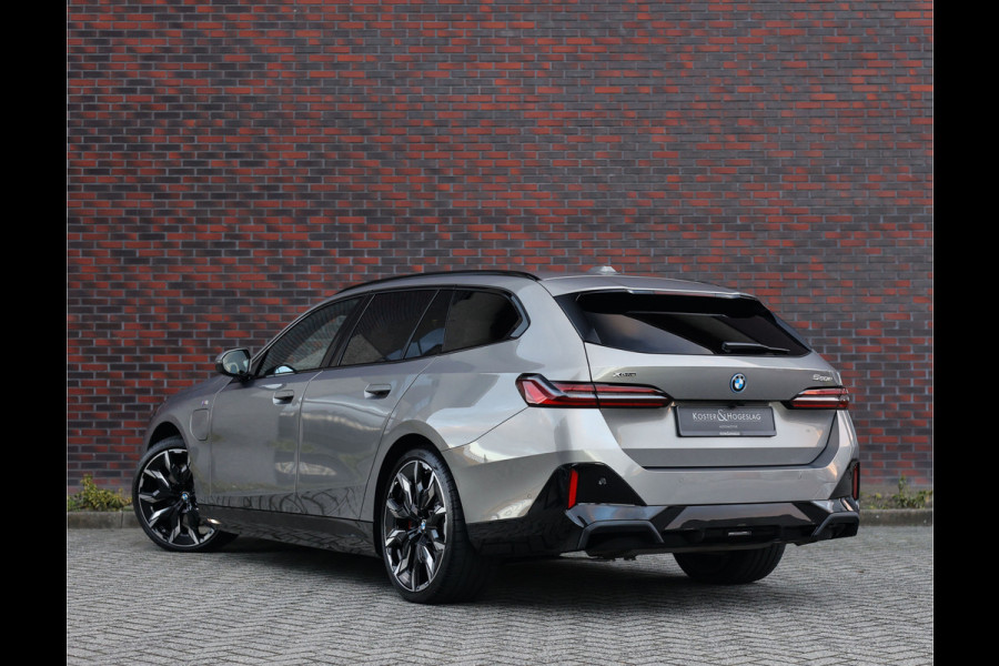 BMW 5 Serie Touring 550e xDrive | Oxid Grey - M Sport Pro