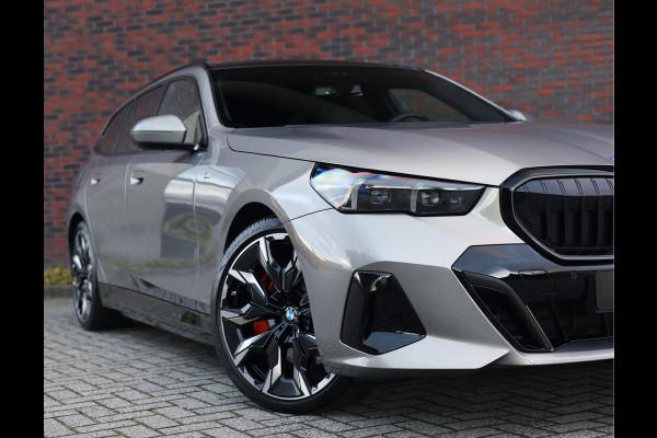 BMW 5 Serie Touring 550e xDrive | Oxid Grey - M Sport Pro