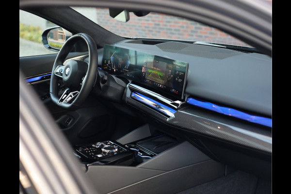 BMW 5 Serie Touring 550e xDrive | Oxid Grey - M Sport Pro