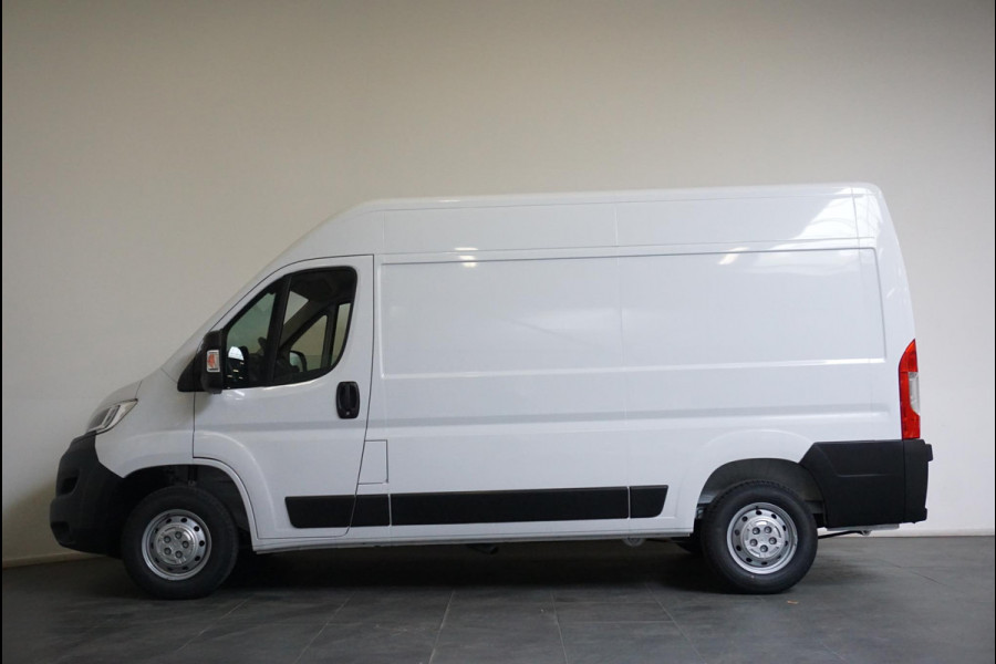 Opel Movano 2.2D 140 L2H2 Edition Opel Movano 2.2D 140  L2H2 Edition Airco  Navi PDC Trekhaak Cruise control Nieuw Model