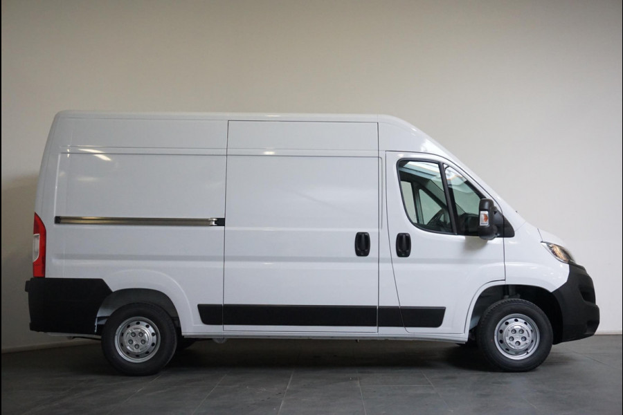Opel Movano 2.2D 140 L2H2 Edition Opel Movano 2.2D 140  L2H2 Edition Airco  Navi PDC Trekhaak Cruise control Nieuw Model