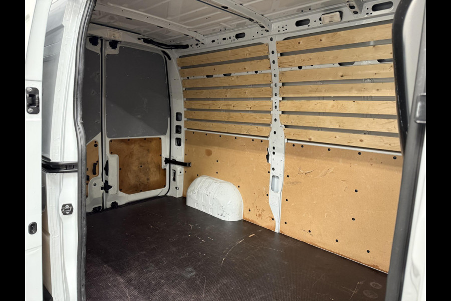 Renault Master T33 2.3 dCi 135PK L2H2 BPM VRIJ! Airco Cruise control Parkeersensoren Navigatie Trekhaak