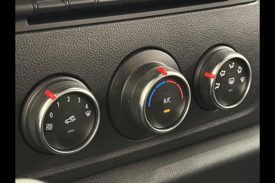 Renault Master T33 2.3 dCi 135PK L2H2 BPM VRIJ! Airco Cruise control Parkeersensoren Navigatie Trekhaak