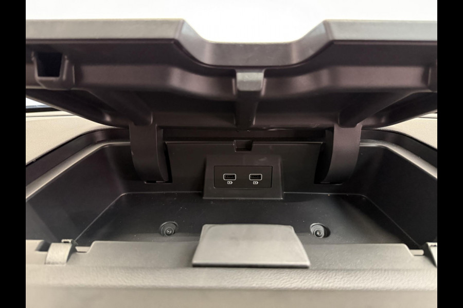 Renault Trafic 2.0 Blue dC1 150 EDC T29 L2H1 Extra Dubbele Cabine Navigatie Airco Lichtmetalen velgen Betimmering Trekhaak Camera Parkeer sensoren Dab