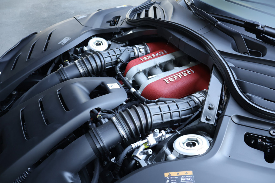 Ferrari Purosangue 6.5 V12 | NEW | INCL. VAT/BPM | NO REGISTRATION | 135K OPTIONS | CARBON WHEELHOUSE, R+F DIFFUSERS, UNDERDOOR, MIRRORS, DOORPANEL MASSAGE REAR SEATS | FULL LEATHER PACK | DIGITAL REAR VIEW CAMERA | PRIVACY GLASS | REAR SEATS COOLED/HEATED | BURMESTER HIGH END AUDIO | ACTIVE MATRIX LED HEADLIGHTS | VAT REF. |