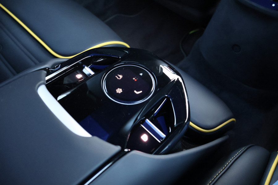 Ferrari Purosangue 6.5 V12 | NEW | INCL. VAT/BPM | NO REGISTRATION | 135K OPTIONS | CARBON WHEELHOUSE, R+F DIFFUSERS, UNDERDOOR, MIRRORS, DOORPANEL MASSAGE REAR SEATS | FULL LEATHER PACK | DIGITAL REAR VIEW CAMERA | PRIVACY GLASS | REAR SEATS COOLED/HEATED | BURMESTER HIGH END AUDIO | ACTIVE MATRIX LED HEADLIGHTS | VAT REF. |