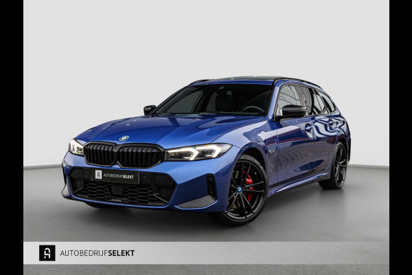 BMW 3 Serie Touring 330e | M-Sport Pro | 2 jaar garantie | Pano | ACC | LCI | Black Edition | Sfeerverlichting | Driving Assistant
