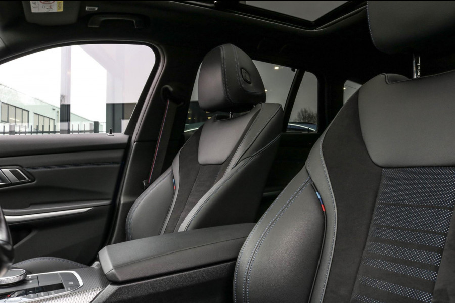 BMW 3 Serie Touring 330e | M-Sport Pro | 2 jaar garantie | Pano | ACC | LCI | Black Edition | Sfeerverlichting | Driving Assistant