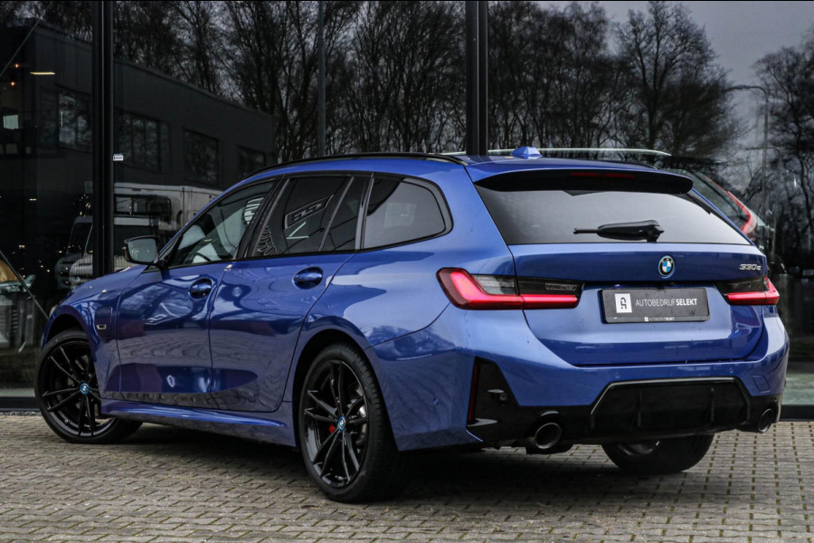 BMW 3 Serie Touring 330e | M-Sport Pro | 2 jaar garantie | Pano | ACC | LCI | Black Edition | Sfeerverlichting | Driving Assistant