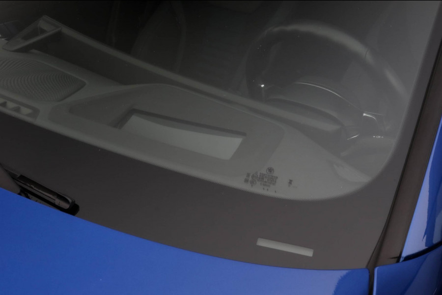 BMW 3 Serie Touring 330e | M-Sport Pro | 2 jaar garantie | Pano | ACC | LCI | Black Edition | Sfeerverlichting | Driving Assistant