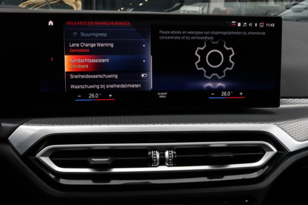 BMW 3 Serie Touring 330e | M-Sport Pro | 2 jaar garantie | Pano | ACC | LCI | Black Edition | Sfeerverlichting | Driving Assistant