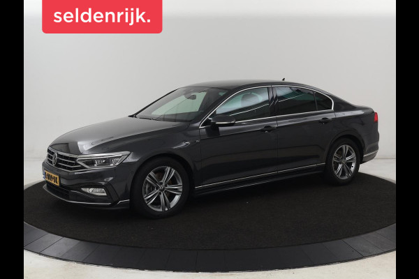 Volkswagen Passat 1.5 TSI R-Line | Nappaleder | Stoelverwarming | Camera | Carplay | Massage | Memory | Side Assist | Navigatie | Matrix LED | Adaptive cruise