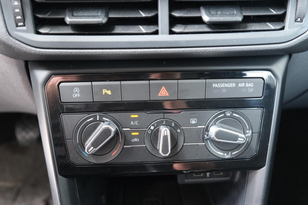 Volkswagen T-Cross 1.0 TSI Life - N.A.P. Airco, Cruise, Navi, PDC.